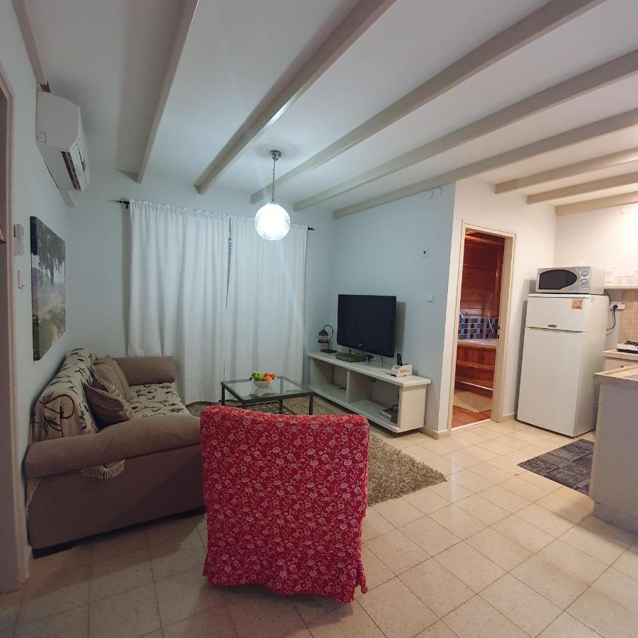 בחצר של טובה Apartment Hazon Ngoại thất bức ảnh